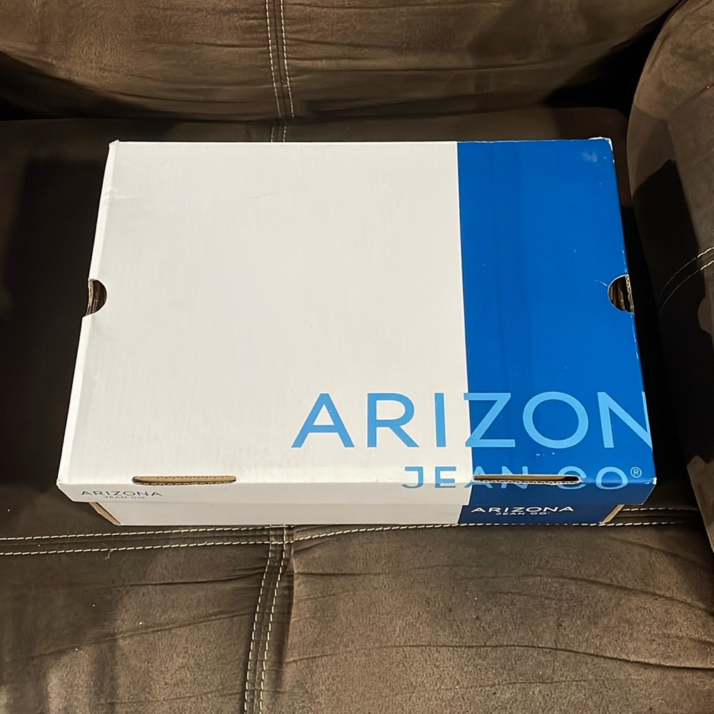 AZ MAJOR Memory Foam boots in a rich brown color. only worn once.